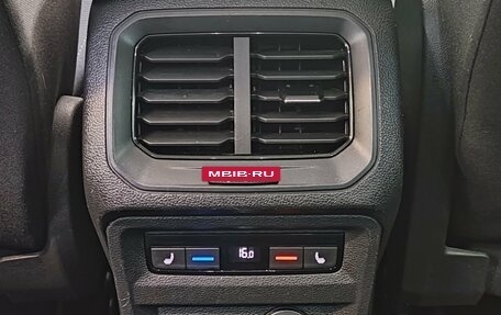 Volkswagen Tiguan II, 2018 год, 2 850 000 рублей, 26 фотография