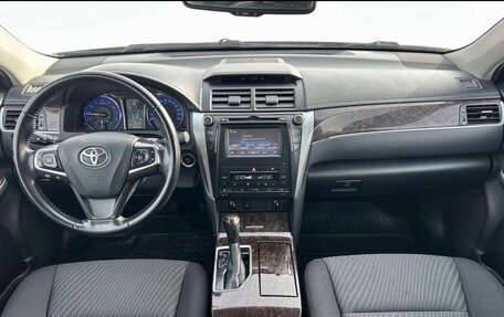 Toyota Camry, 2017 год, 2 399 000 рублей, 3 фотография