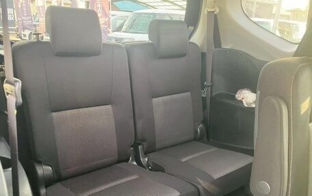 Toyota Sienta II, 2020 год, 1 220 000 рублей, 18 фотография