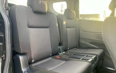 Toyota Sienta II, 2020 год, 1 220 000 рублей, 10 фотография