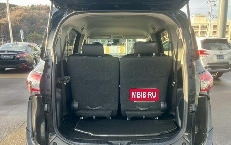 Toyota Sienta II, 2020 год, 1 220 000 рублей, 11 фотография