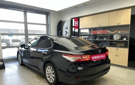 Toyota Camry, 2020 год, 3 200 000 рублей, 6 фотография