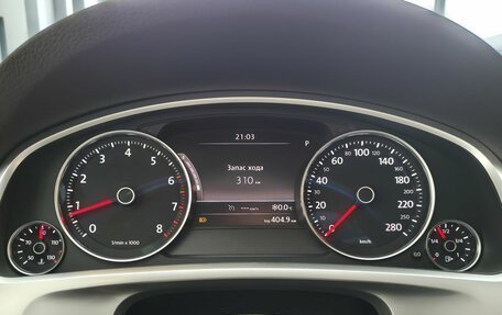 Volkswagen Touareg III, 2015 год, 2 800 000 рублей, 10 фотография