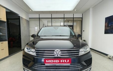 Volkswagen Touareg III, 2015 год, 2 800 000 рублей, 2 фотография