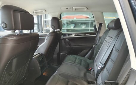 Volkswagen Touareg III, 2015 год, 2 800 000 рублей, 13 фотография