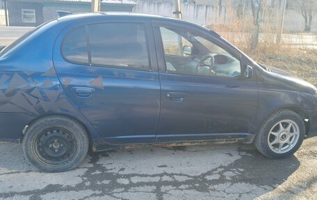 Toyota Platz, 2000 год, 250 000 рублей, 3 фотография