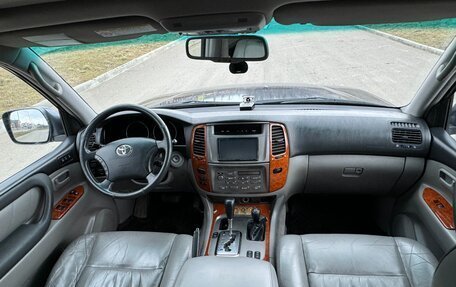 Toyota Land Cruiser 100 рестайлинг 2, 2006 год, 2 900 000 рублей, 7 фотография