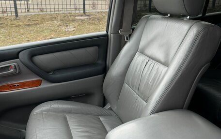 Toyota Land Cruiser 100 рестайлинг 2, 2006 год, 2 900 000 рублей, 14 фотография