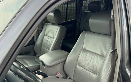 Toyota Land Cruiser 100 рестайлинг 2, 2006 год, 2 900 000 рублей, 10 фотография