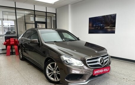 Mercedes-Benz E-Класс, 2015 год, 1 800 000 рублей, 3 фотография