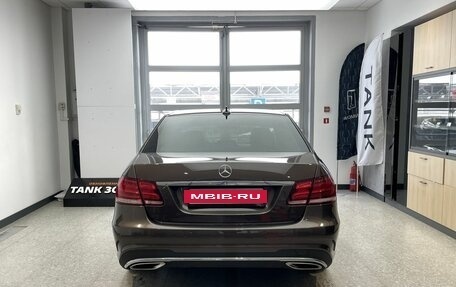 Mercedes-Benz E-Класс, 2015 год, 1 800 000 рублей, 5 фотография