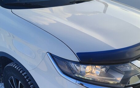 Mitsubishi Outlander III рестайлинг 3, 2016 год, 1 680 000 рублей, 2 фотография