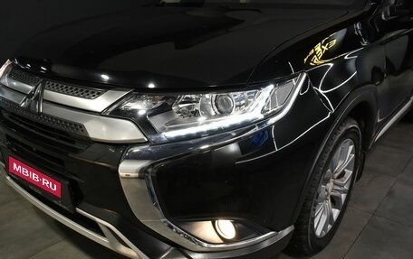 Mitsubishi Outlander III рестайлинг 3, 2019 год, 2 235 000 рублей, 4 фотография
