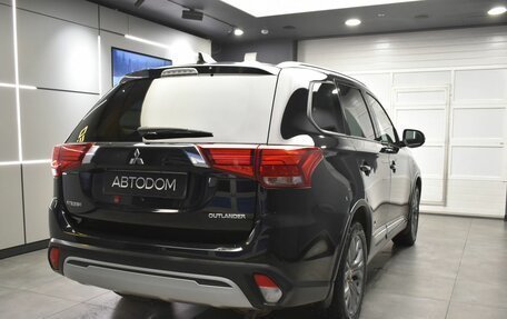 Mitsubishi Outlander III рестайлинг 3, 2019 год, 2 235 000 рублей, 25 фотография