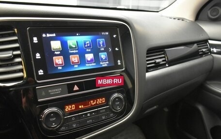 Mitsubishi Outlander III рестайлинг 3, 2019 год, 2 235 000 рублей, 16 фотография