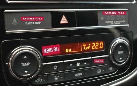 Mitsubishi Outlander III рестайлинг 3, 2019 год, 2 235 000 рублей, 19 фотография