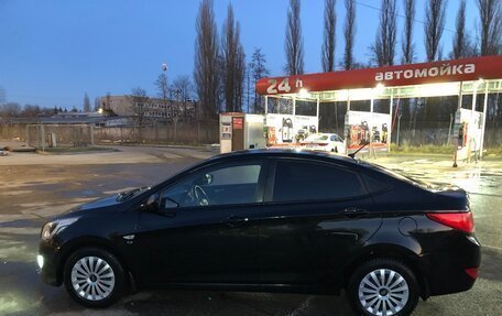 Hyundai Solaris II рестайлинг, 2015 год, 959 000 рублей, 3 фотография