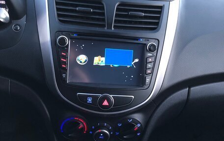 Hyundai Solaris II рестайлинг, 2015 год, 959 000 рублей, 26 фотография