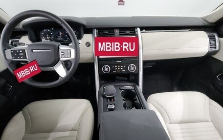 Land Rover Discovery IV, 2024 год, 7 030 000 рублей, 5 фотография