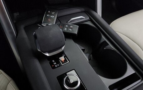 Land Rover Discovery IV, 2024 год, 7 030 000 рублей, 14 фотография