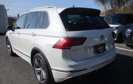 Volkswagen Tiguan II, 2017 год, 1 660 006 рублей, 5 фотография