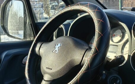 Peugeot Partner II рестайлинг 2, 2011 год, 379 000 рублей, 8 фотография