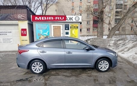 Hyundai Solaris II рестайлинг, 2017 год, 1 350 000 рублей, 1 фотография
