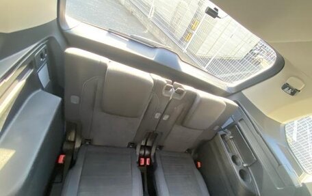 Volkswagen Touran III, 2022 год, 1 990 000 рублей, 18 фотография