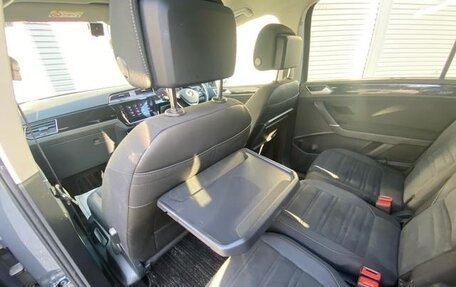 Volkswagen Touran III, 2022 год, 1 990 000 рублей, 22 фотография