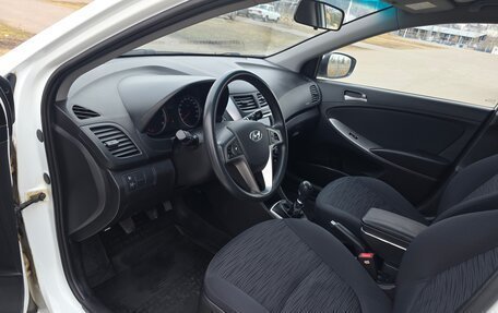 Hyundai Solaris II рестайлинг, 2014 год, 950 000 рублей, 11 фотография