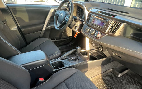 Toyota RAV4, 2016 год, 2 360 000 рублей, 8 фотография