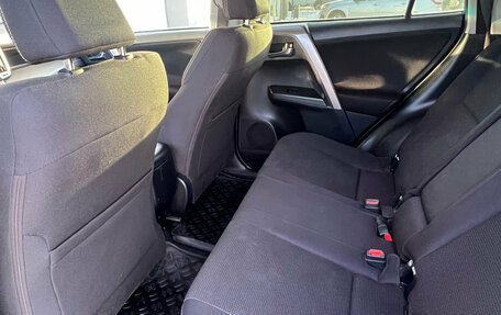 Toyota RAV4, 2016 год, 2 360 000 рублей, 18 фотография