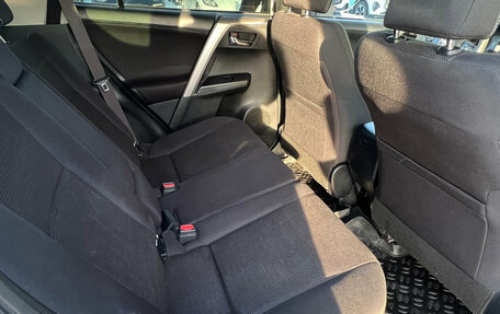 Toyota RAV4, 2016 год, 2 360 000 рублей, 15 фотография