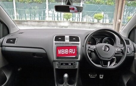 Volkswagen Polo VI (EU Market), 2017 год, 1 060 000 рублей, 10 фотография