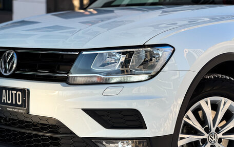 Volkswagen Tiguan II, 2018 год, 2 320 000 рублей, 3 фотография