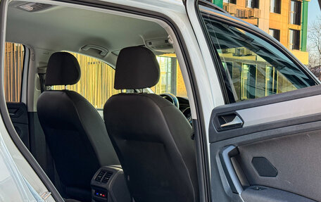 Volkswagen Tiguan II, 2018 год, 2 320 000 рублей, 25 фотография