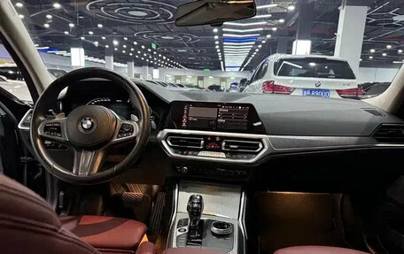 BMW 3 серия, 2021 год, 2 750 001 рублей, 9 фотография