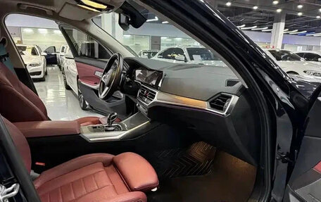 BMW 3 серия, 2021 год, 2 750 001 рублей, 10 фотография