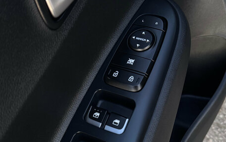 KIA Rio IV, 2018 год, 1 370 000 рублей, 17 фотография