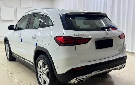 Mercedes-Benz GLA, 2022 год, 2 600 008 рублей, 4 фотография