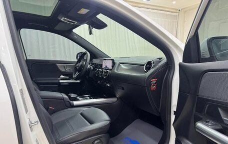 Mercedes-Benz GLA, 2022 год, 2 600 008 рублей, 13 фотография