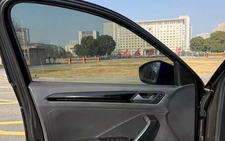 Volkswagen T-Roc I, 2022 год, 1 499 900 рублей, 13 фотография