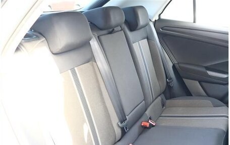 Volkswagen T-Roc I, 2021 год, 1 670 000 рублей, 11 фотография