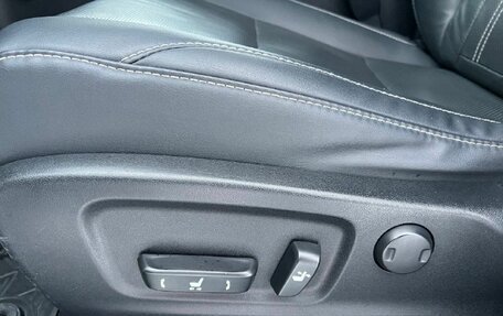 Lexus RX IV рестайлинг, 2019 год, 5 100 000 рублей, 19 фотография