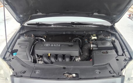 Toyota Avensis III рестайлинг, 2004 год, 770 000 рублей, 32 фотография