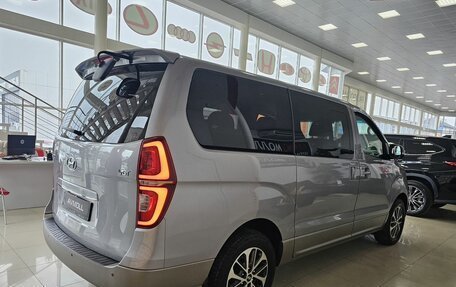 Hyundai Grand Starex Grand Starex I рестайлинг 2, 2019 год, 3 689 000 рублей, 10 фотография