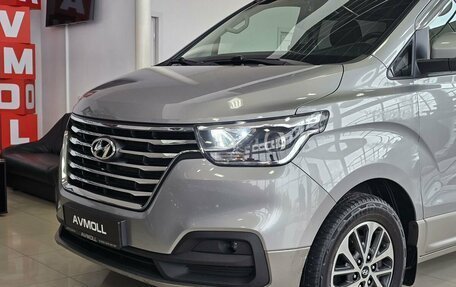 Hyundai Grand Starex Grand Starex I рестайлинг 2, 2019 год, 3 689 000 рублей, 3 фотография