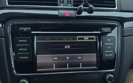 Skoda Superb III рестайлинг, 2013 год, 1 300 000 рублей, 13 фотография