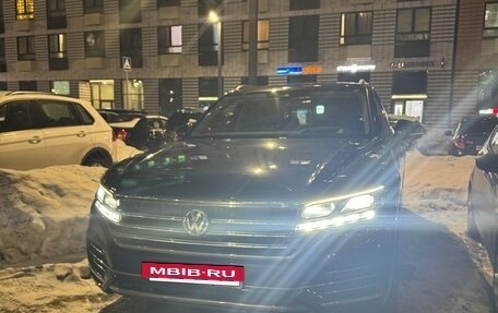 Volkswagen Touareg III, 2019 год, 4 800 000 рублей, 6 фотография