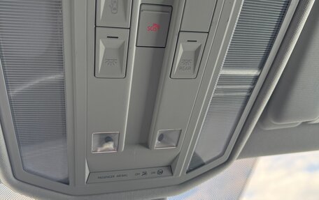 Volkswagen Touareg III, 2019 год, 4 800 000 рублей, 17 фотография